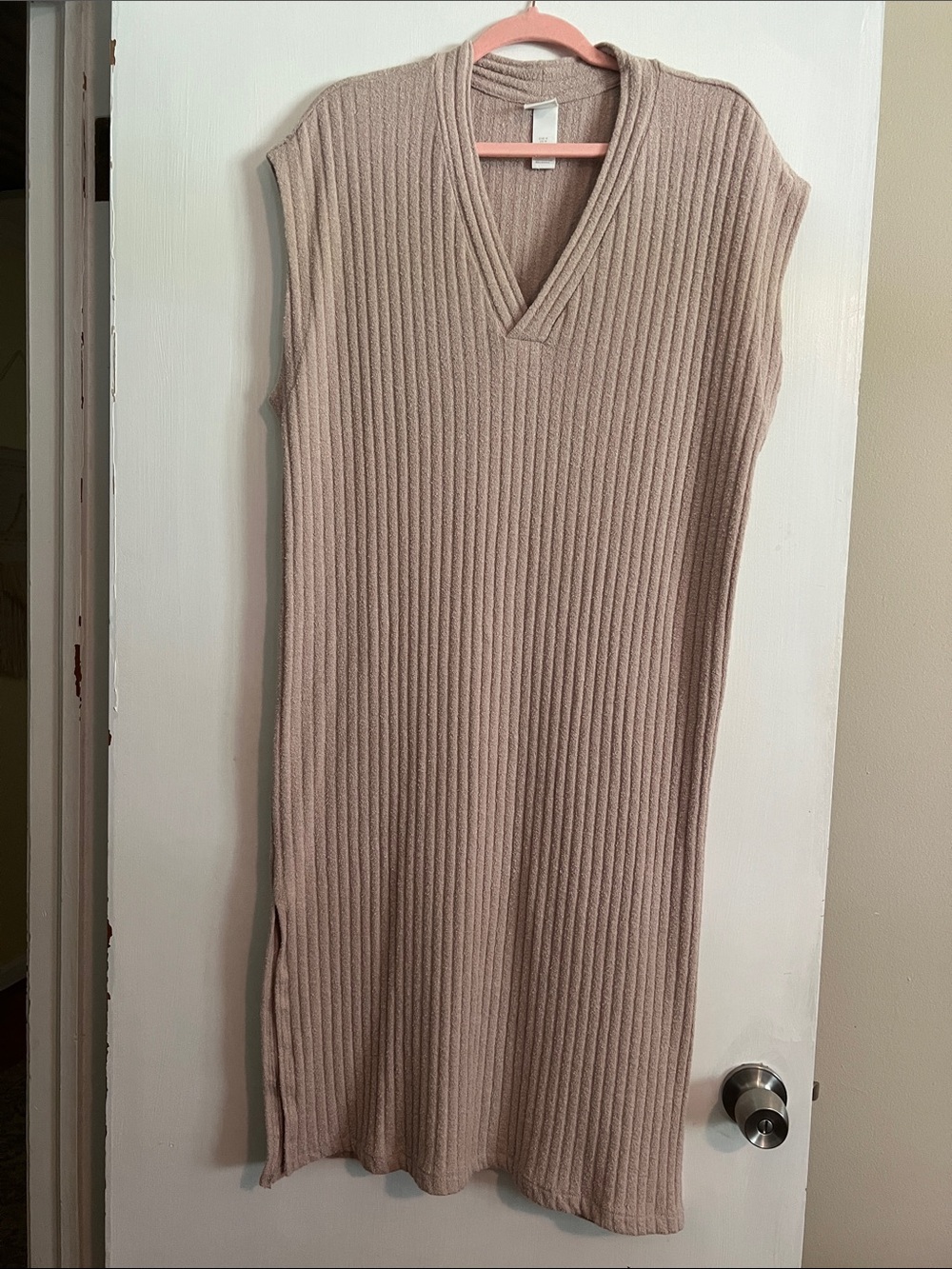 H&M Cap Sleeve Ribbed V-Neck Midi Dress in Beige/Dusty Pink